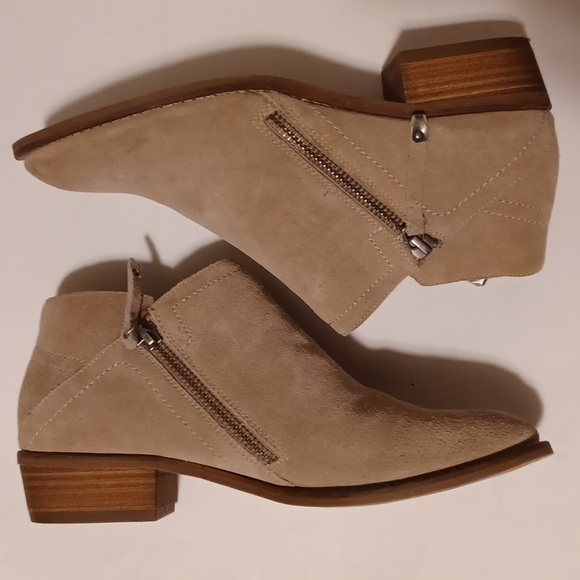 dolce vita Women's Faux Suede Ankle Booties - Picture 3 of 9